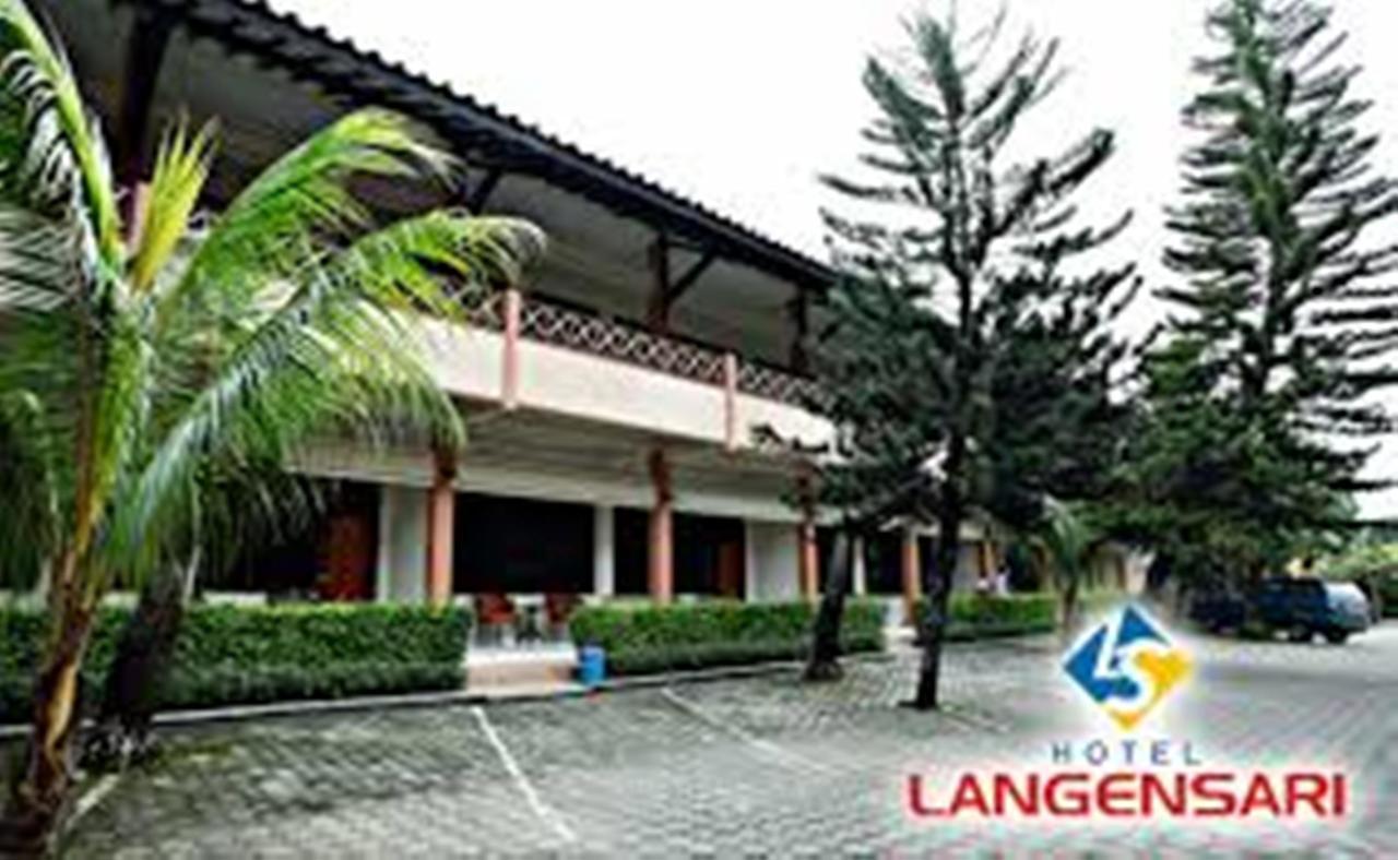 Langensari Hotel Cirebon Buitenkant foto