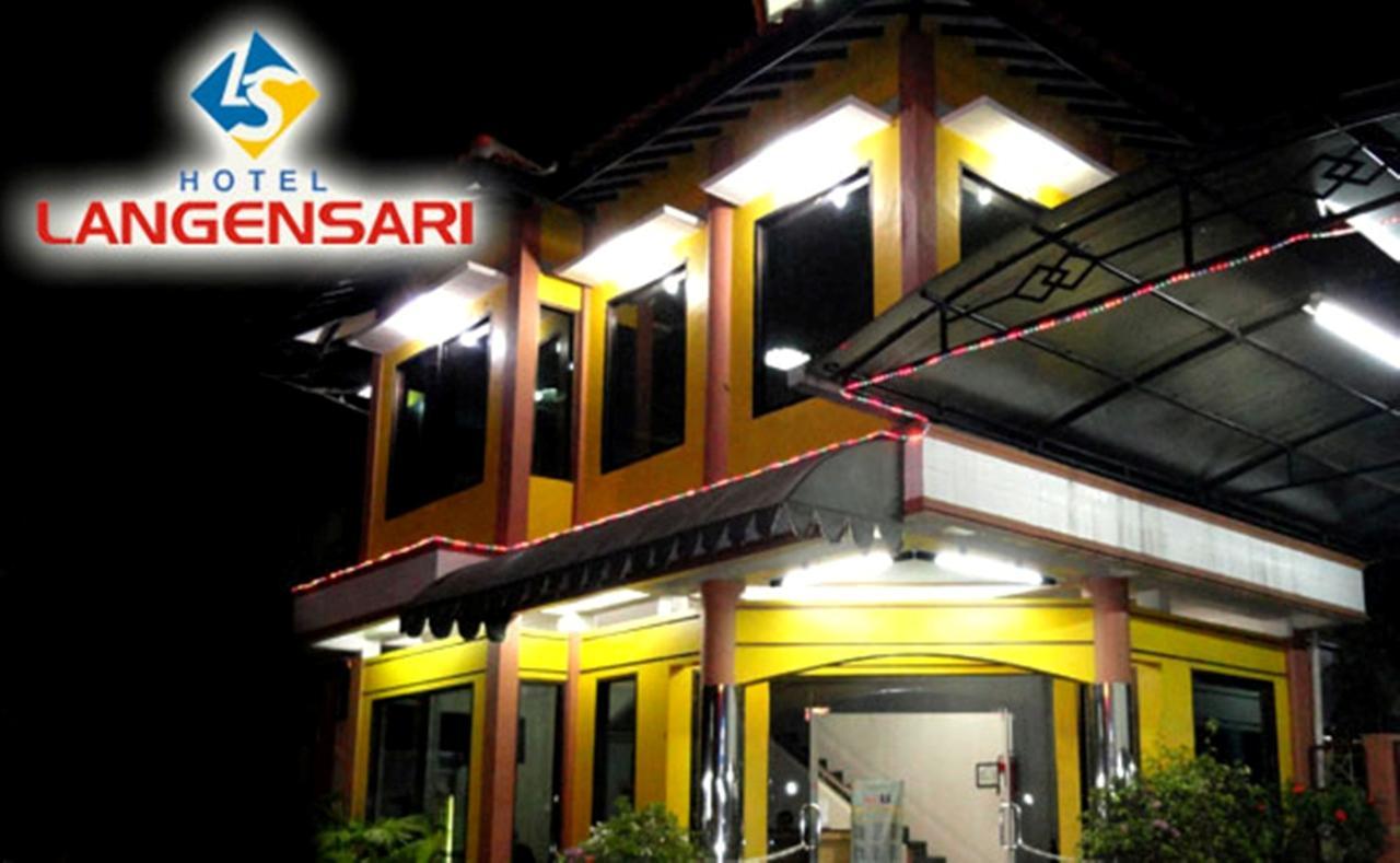Langensari Hotel Cirebon Buitenkant foto